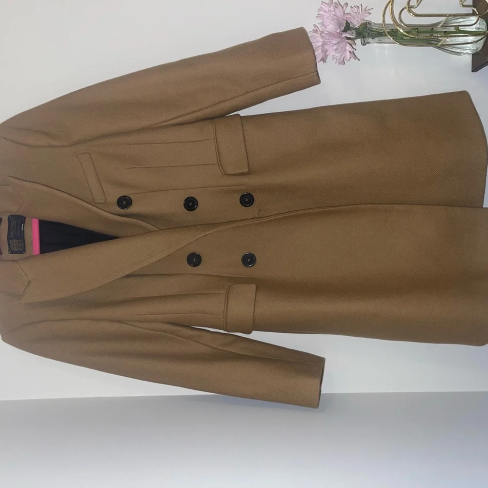 Stylish Tan Double-Breasted Coat - Picture 3 of 5